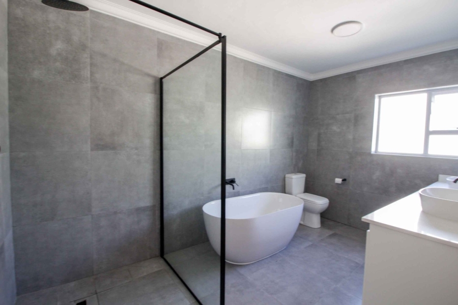 3 Bedroom Property for Sale in Aston Bay Eastern Cape